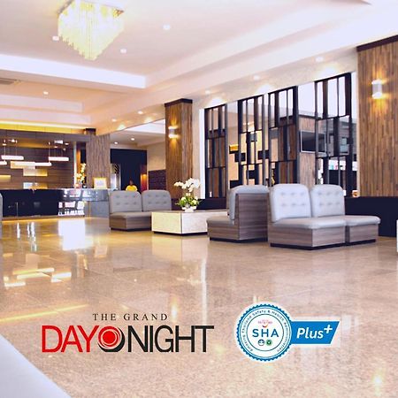 The Grand Day Night Hotell Pattaya Exteriör bild