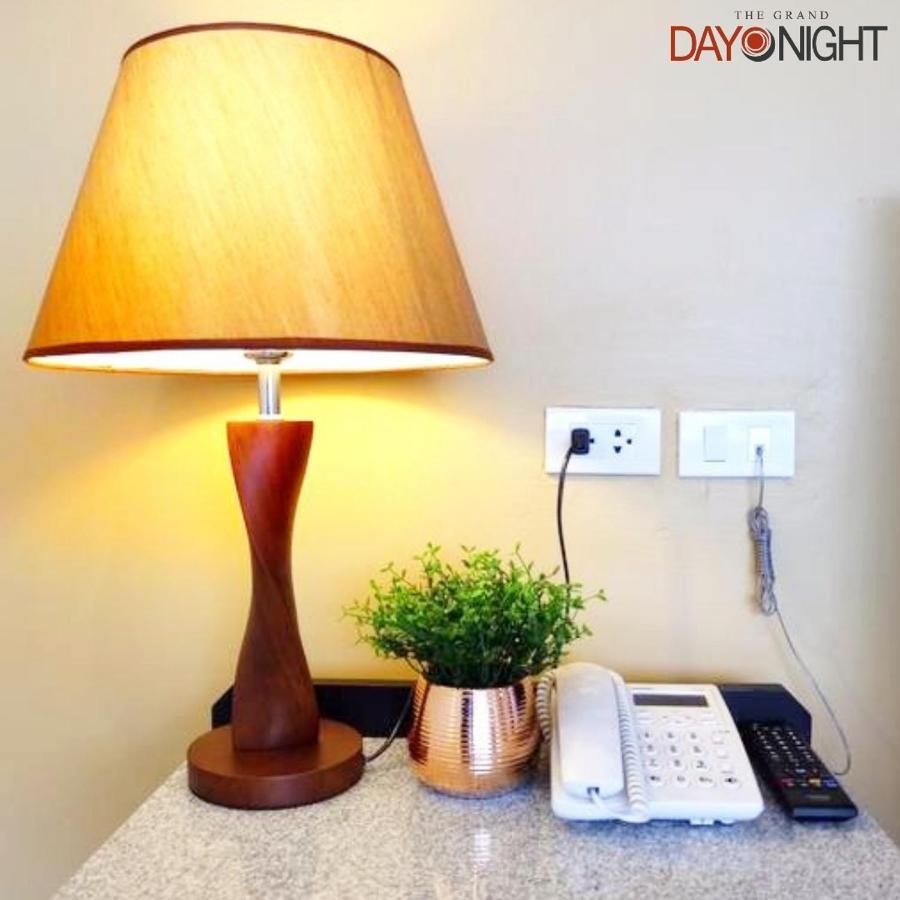 The Grand Day Night Hotell Pattaya Exteriör bild